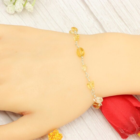 "Trendy Handmade Bracelet – A Thoughtful Gift for Girls & Women | UNVRC1392 - Picture 2 of 10